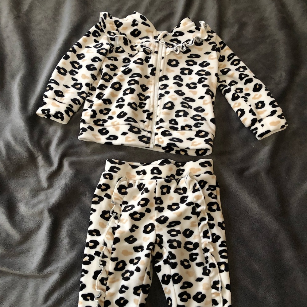 Girl’s 3-6 mo